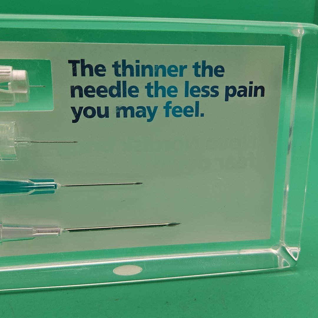 Novo Nordisk Salesman Sample Needles Resin Advertising Store Display Drug Rep