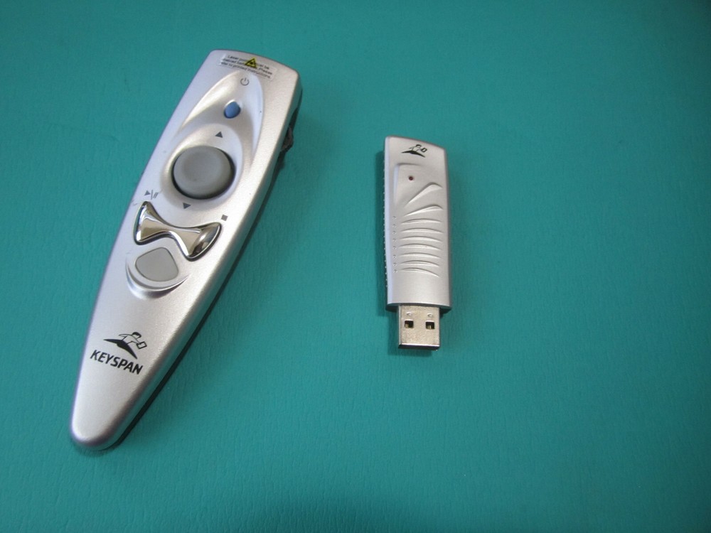 Keyspan Presentation Remote with 60 ft. Range for Computer Mac/ Windows 2000/XP