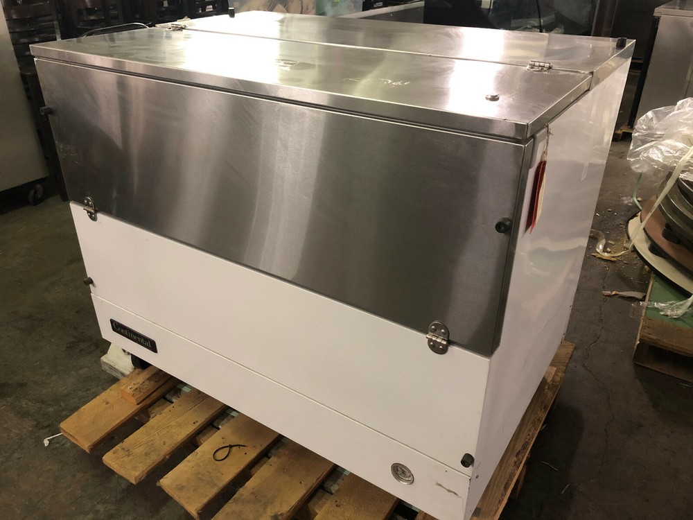 Continental Ref MC4-SCW Milk Cooler