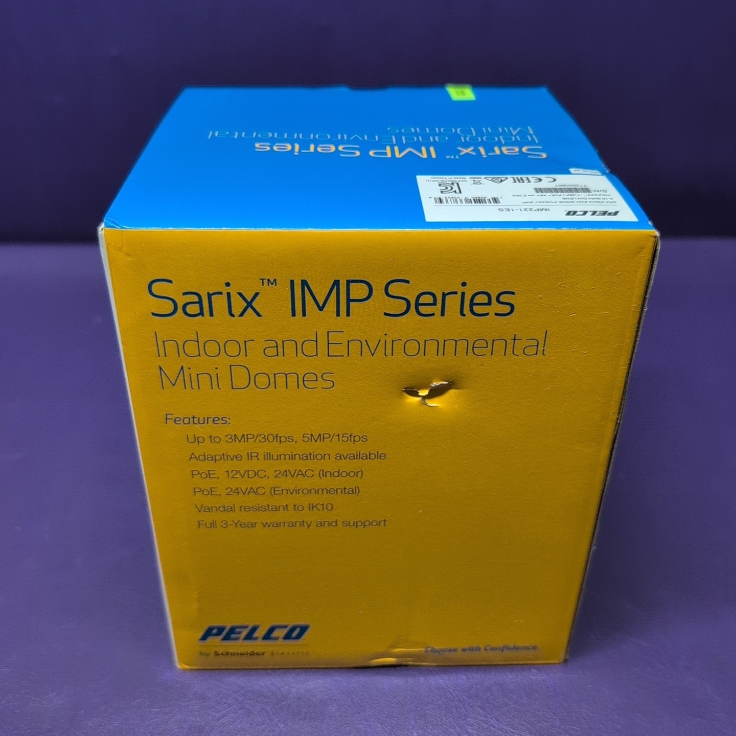 New Pelco 2 Megapixel Network Outdoor Dome Camera 3-10.5mm Lens IMP221-1ES