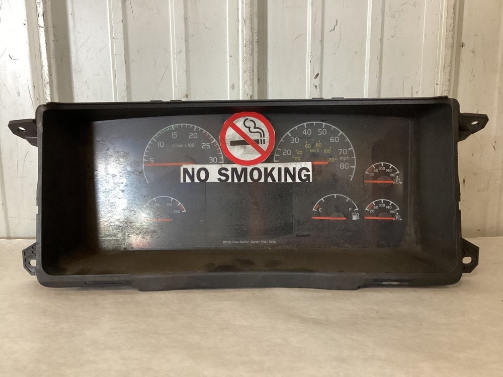 2008-2011 Volvo VNL Speedometer Instrument Cluster - Used