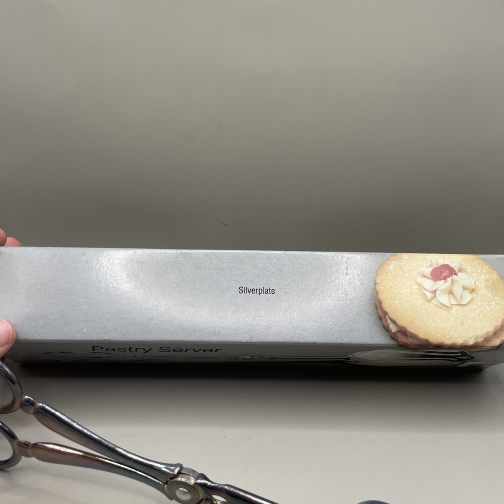 1988 Wm. A Rogers Oneida Silverplated Pastry Server 10" Italy