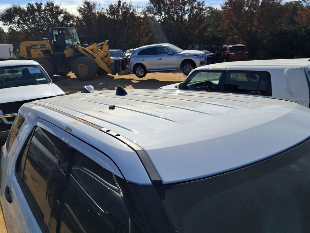 EXPLORER 2018 Glove Box 4844487