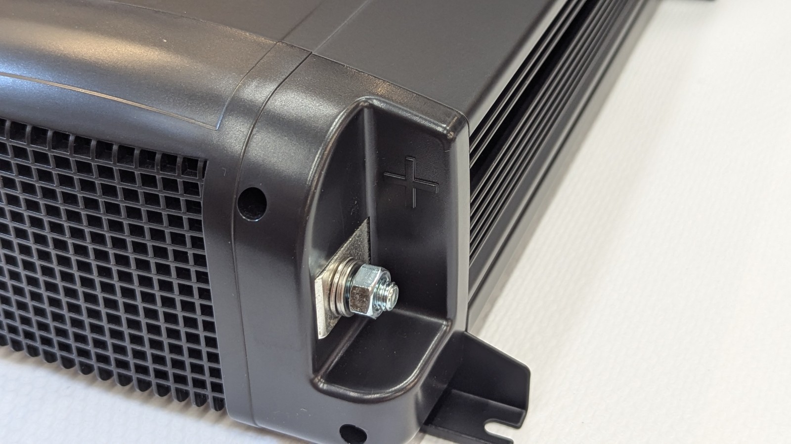 12-110-1800EM Eaton NEW True Sine Power Inverter 1800 Watt W/ Surge Protection