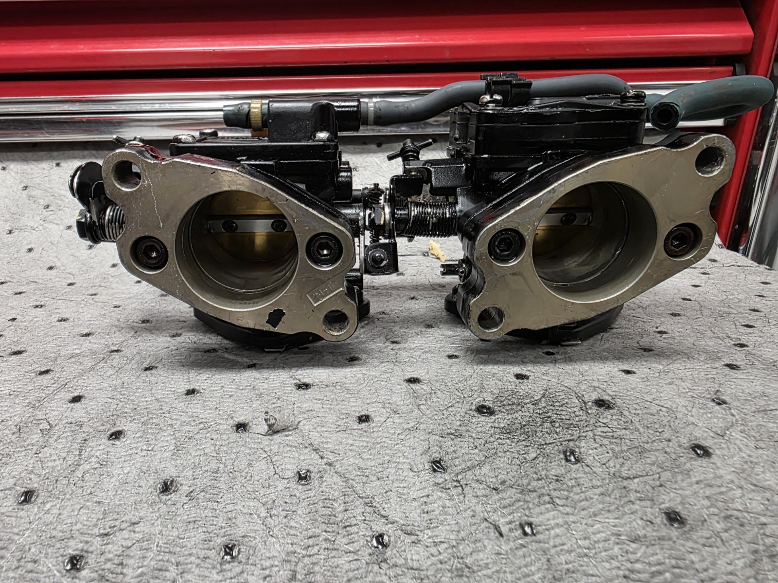 yamaha 2001 waverunner xl700 2002 waveventure OEM CARBS CARBURETORS MIKUNI TWIN