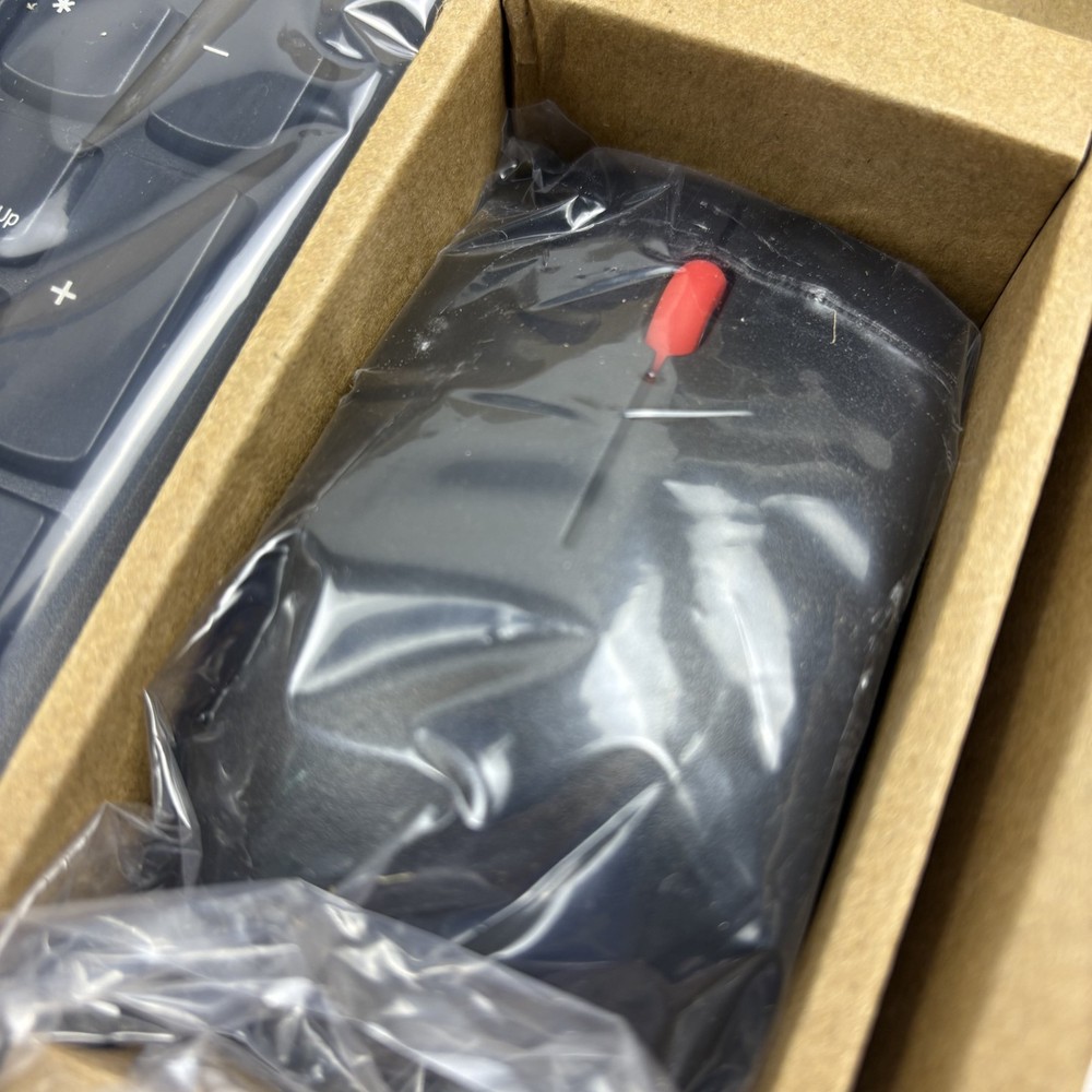 Open Box Lenovo Essential Wireless Combo Keyboard & Mouse 4X30M39458