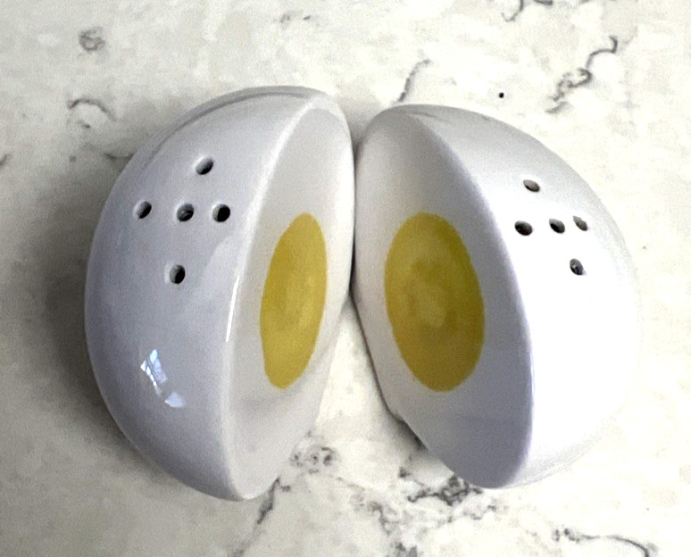 Fred Roberts Co Ceramic Deviled Egg Dish-Made in Japan S&P