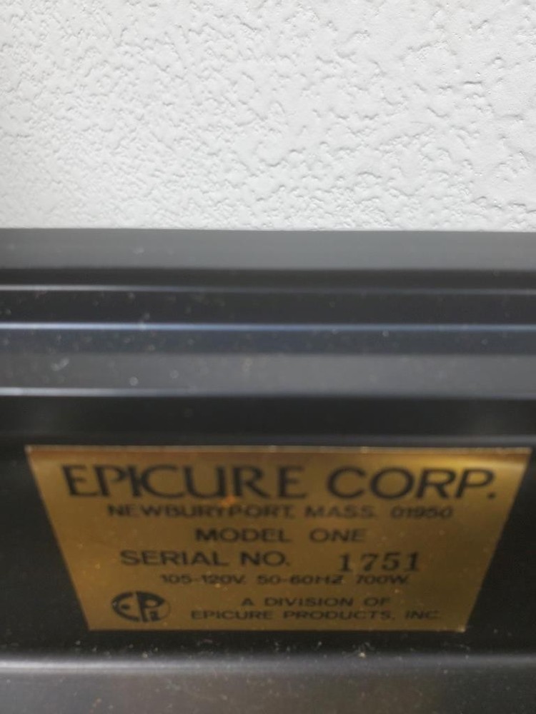 U89 ♻ Epicure Model One Amplifier Epicure Model 1 Power Amplifier ♻