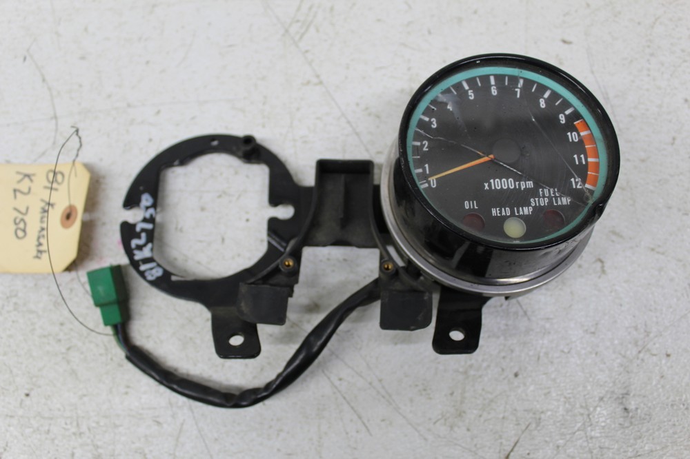 81 KAWASAKI KZ750 GAUGES METER TACH BRACKET