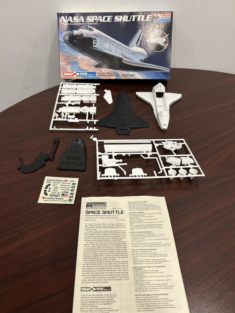Monogram NASA Space Shuttle Snap Tite 1/200 Scale Kit #1110 *Started*