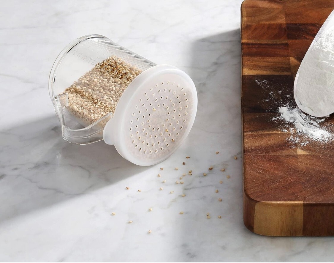 Plastic Shaker with 3 Snap-on Lid, Seasoning Sugar Spice Pepper Shaker, 10 OZ