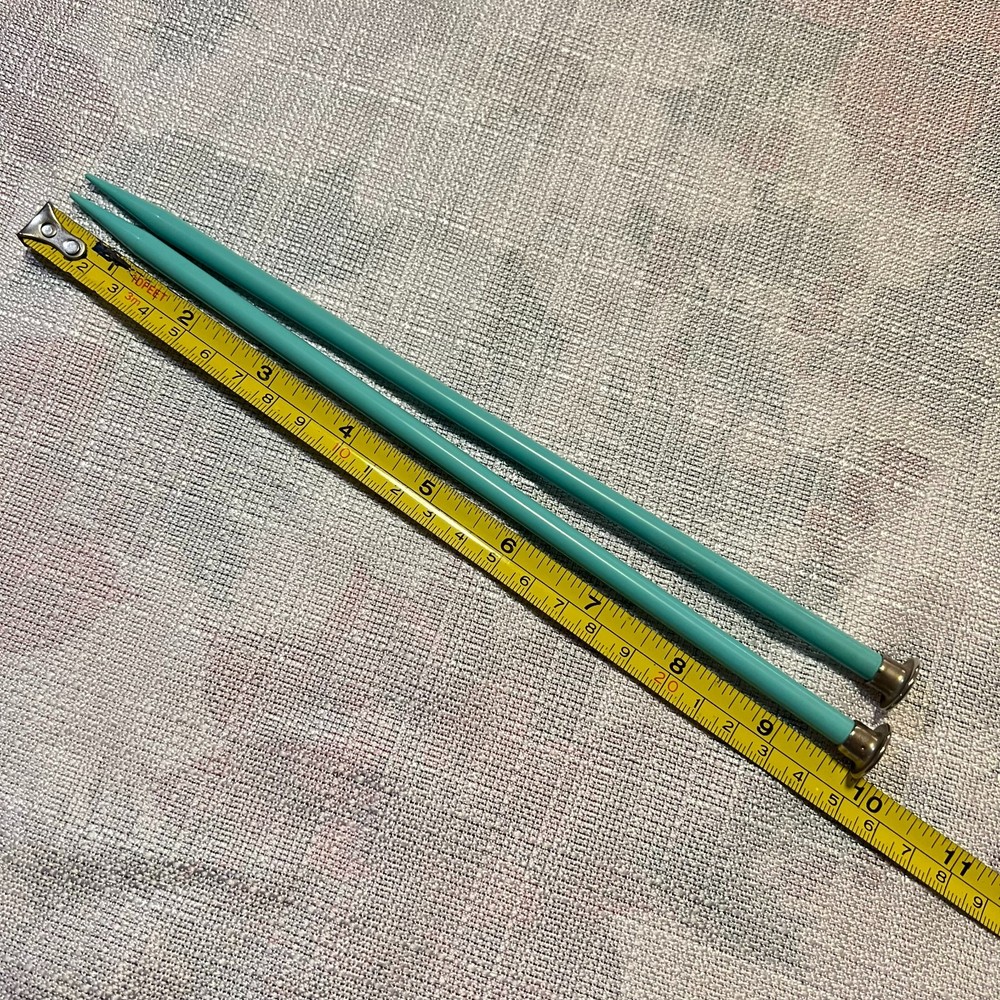 Vintage Various Knitting Needles with Embroidered Carrying Case Snap Close