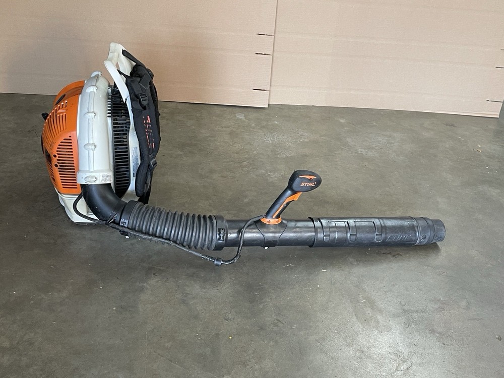 STIHL BR600 Backpack Leaf Blower -STARTS UP & RUNS- 65cc Unit READ NOTES🍃