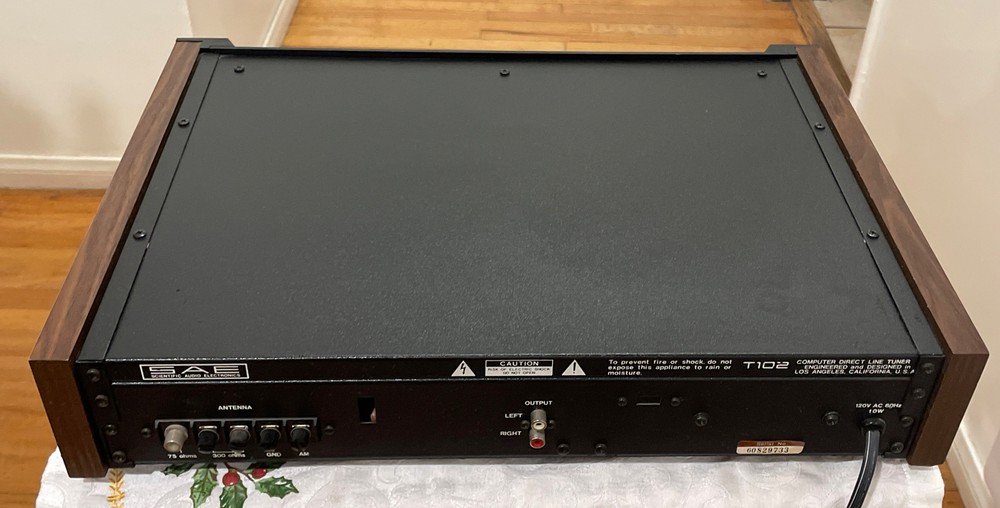 SAE T102 Digital Tuner