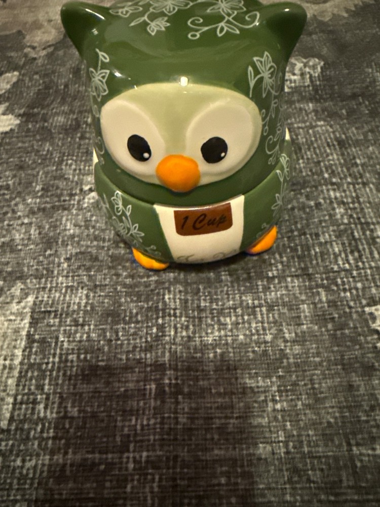 Owl stacking measuring cups