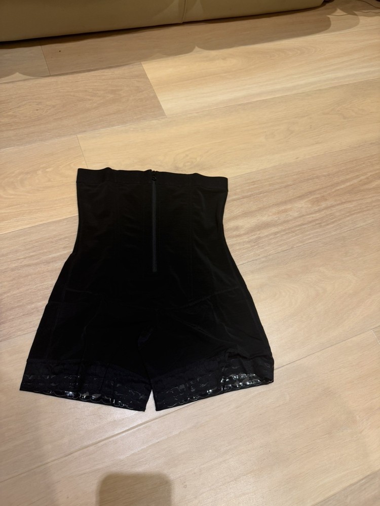 Magic Shaper Tight Size XL NWT
