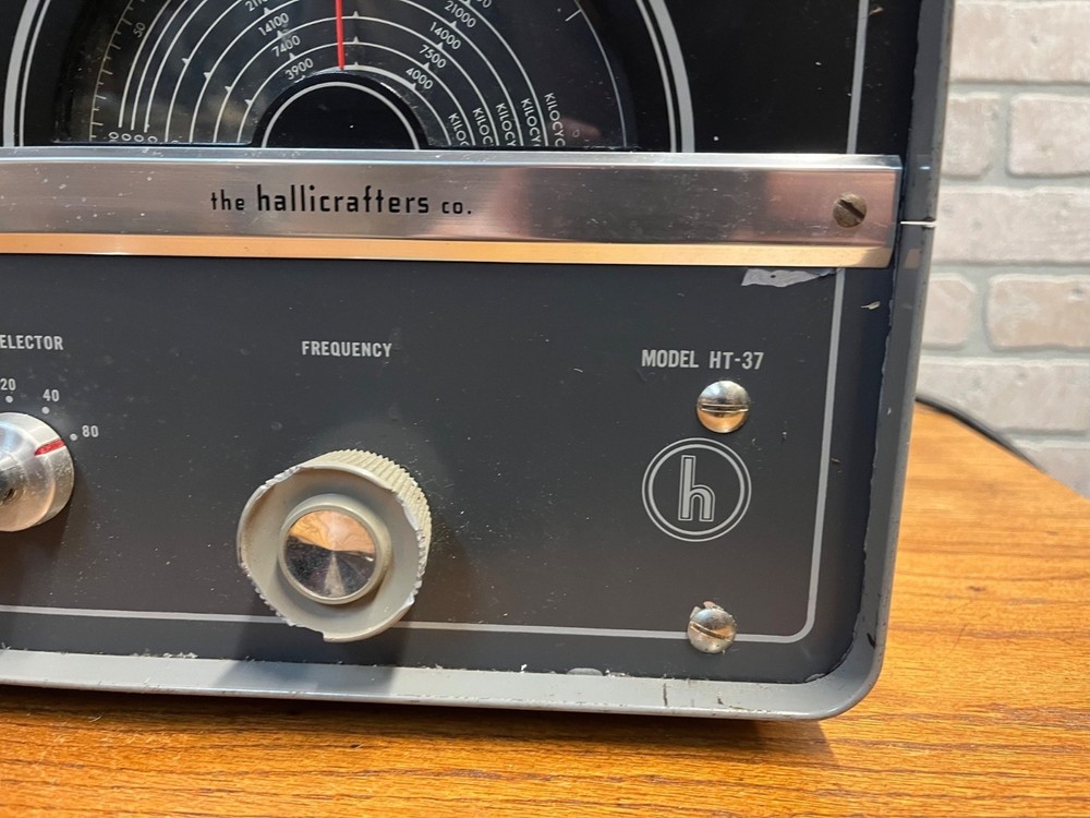 Vintage 1960s Hallicrafters HT-37 Amateur Radio Tube Transmitter