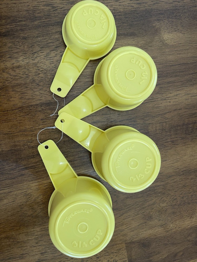 Vintage Tupperware Measuring Cups 4pc Yellow USA Replacement