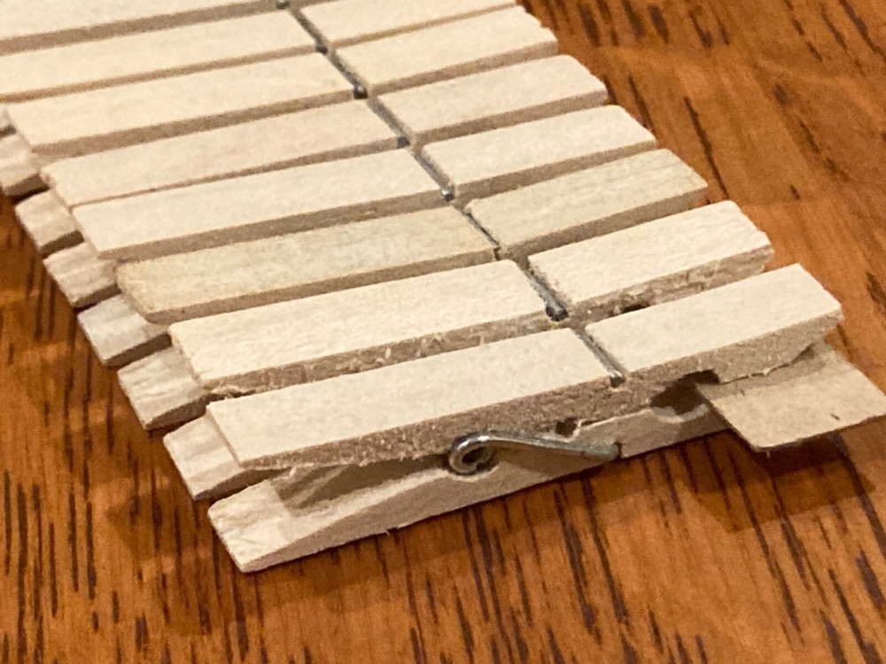 Small Wood & Spring Clothespins (10 pcs)