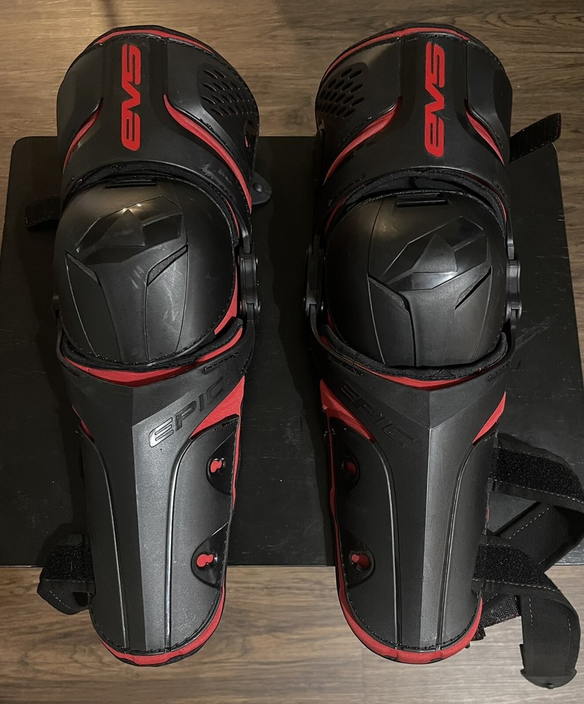 EVS Epic Knee Braces Pair