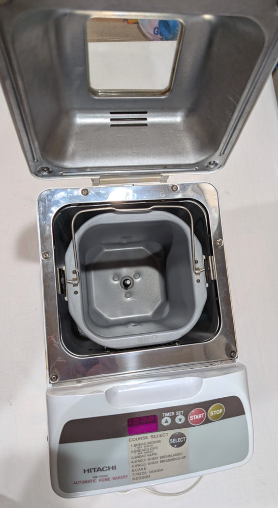 Hitachi Automatic Bread Maker Machine HB-D102 | Tested | Missing Paddle
