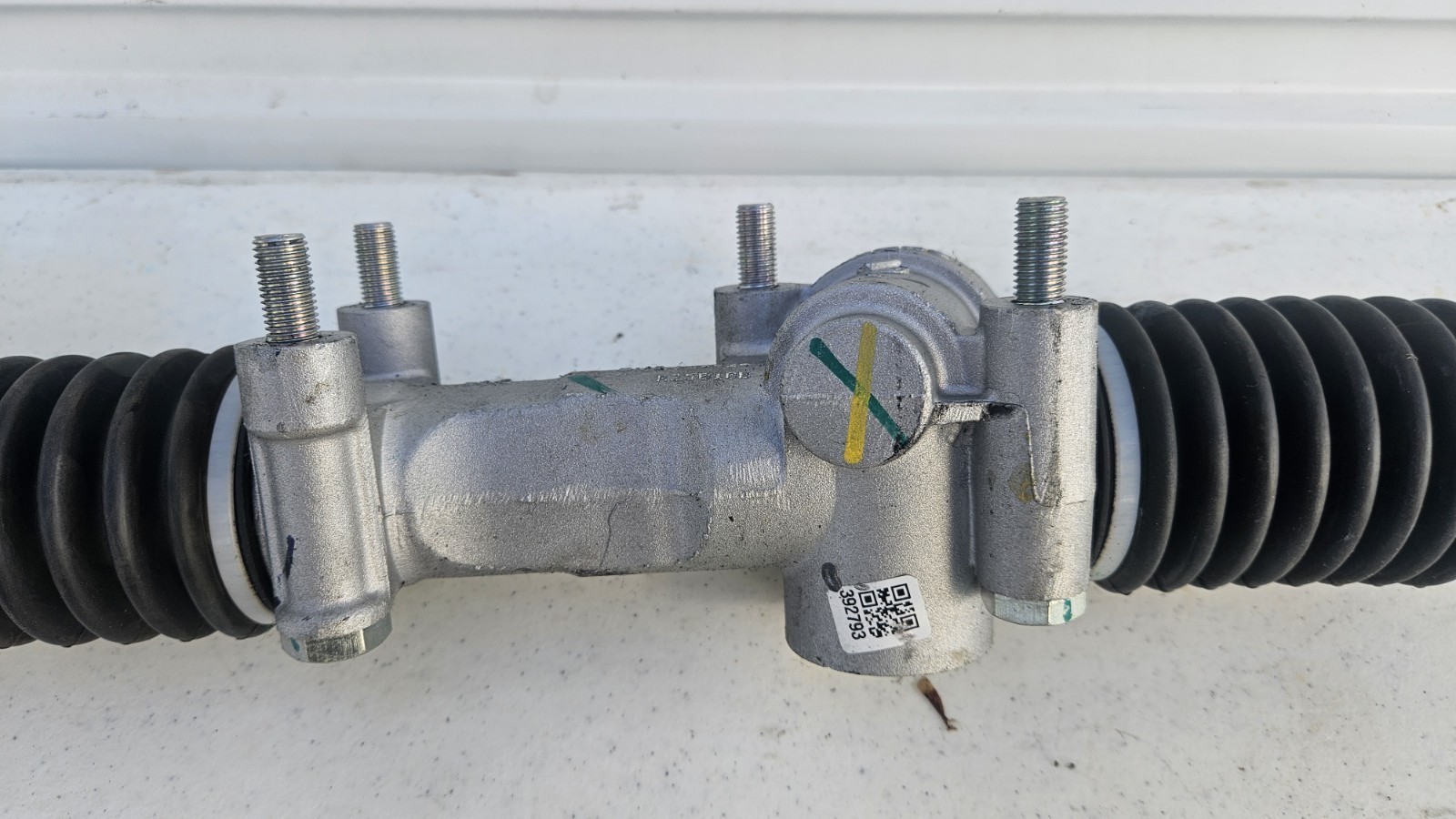 0-mile Polaris General XP 1000 OEM Steering Rack – Complete w/ Tie Rods