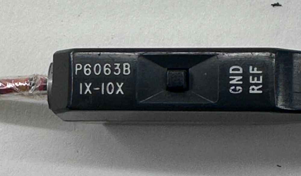 Tektronix P6063B Switchable Probe