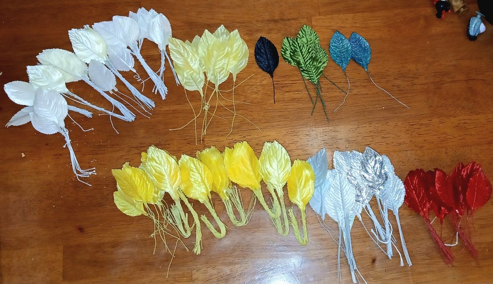 Assorted Colors No Wilt Leaves