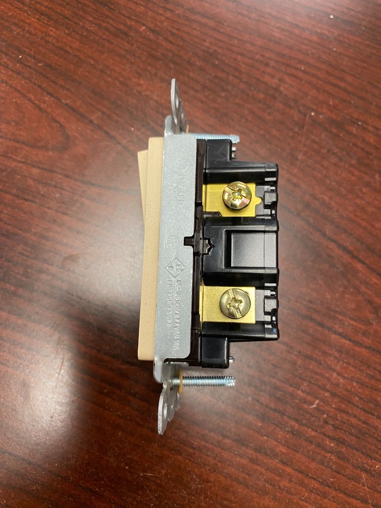 Lutron 15 A Single-Pole General Purpose Switch #SC-1PS-DS - Desert Stone