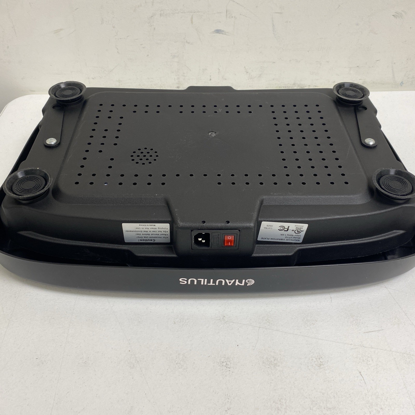 Nautilus Vibratone Pro Vibration Plate Full Body Fitness & Exercise Platform