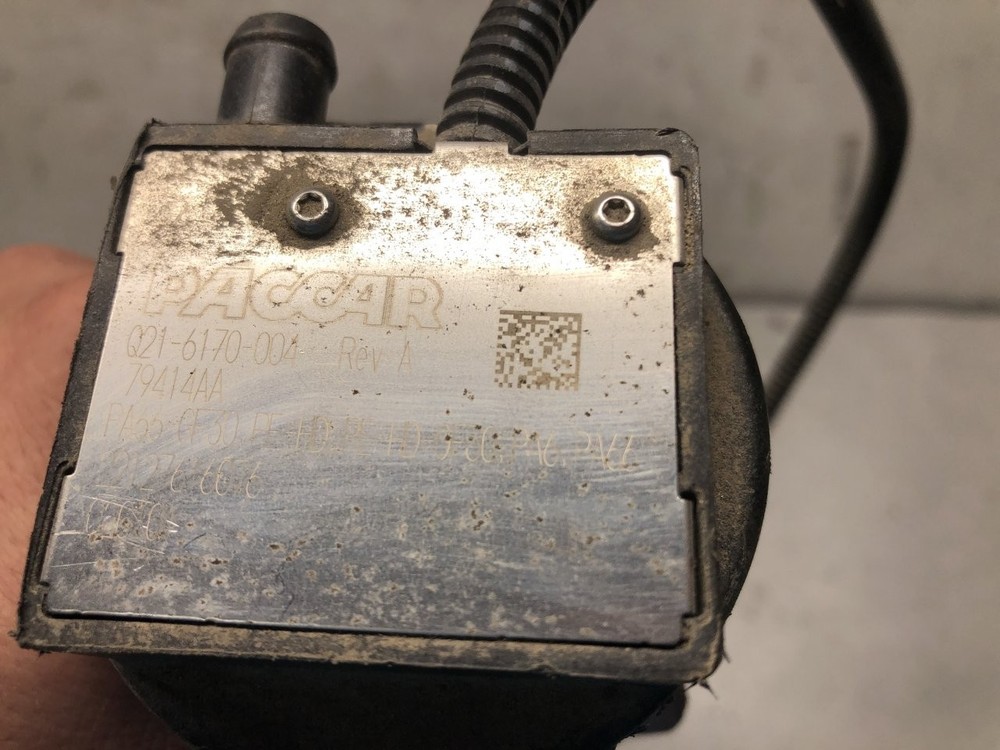 Peterbilt 579 DEF Sensor - Used | P/N Q216170004