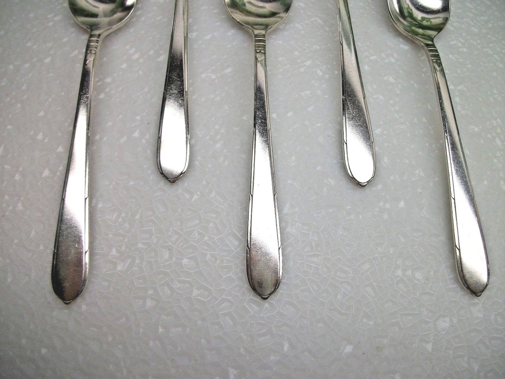 5 Oneida Community Silver BERKLEY SQUARE Silverplate Teaspoons 1935