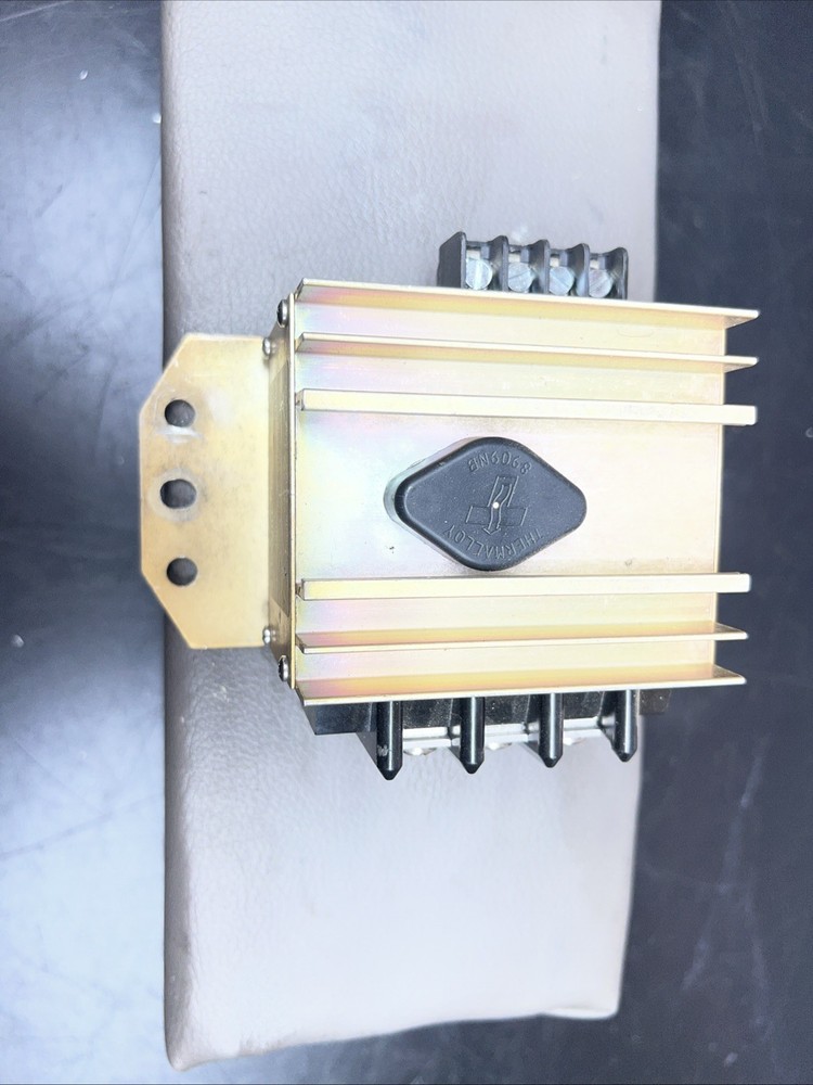 Zeftronics Cessna 310F Generator Voltage Controller P/N: G250KN 28VDC