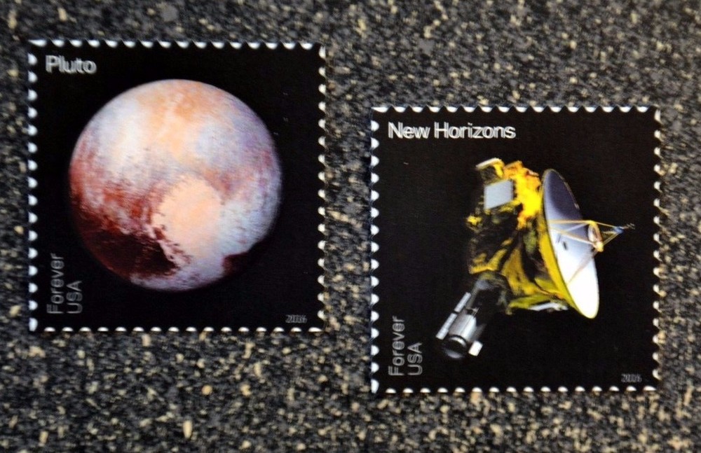 2016USA #5077-5078 Forever - Pluto Explored - Pair Set 2 Singles Mint NH space