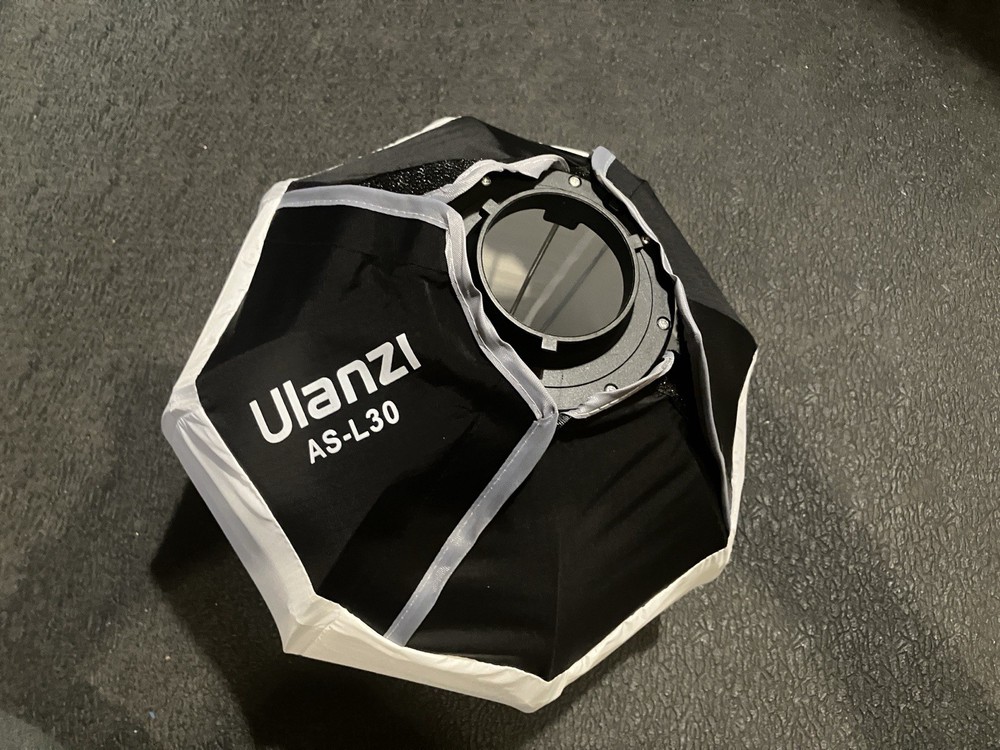 Ulanzi AS-L30 30cm Lantern Softbox with Mini Bowens Mount Quick Release Diffuser