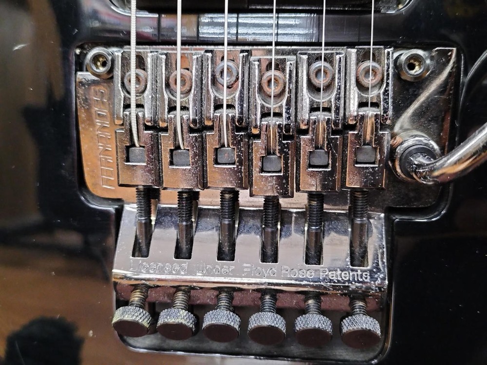 FERNANDES FR-85 electric guitar