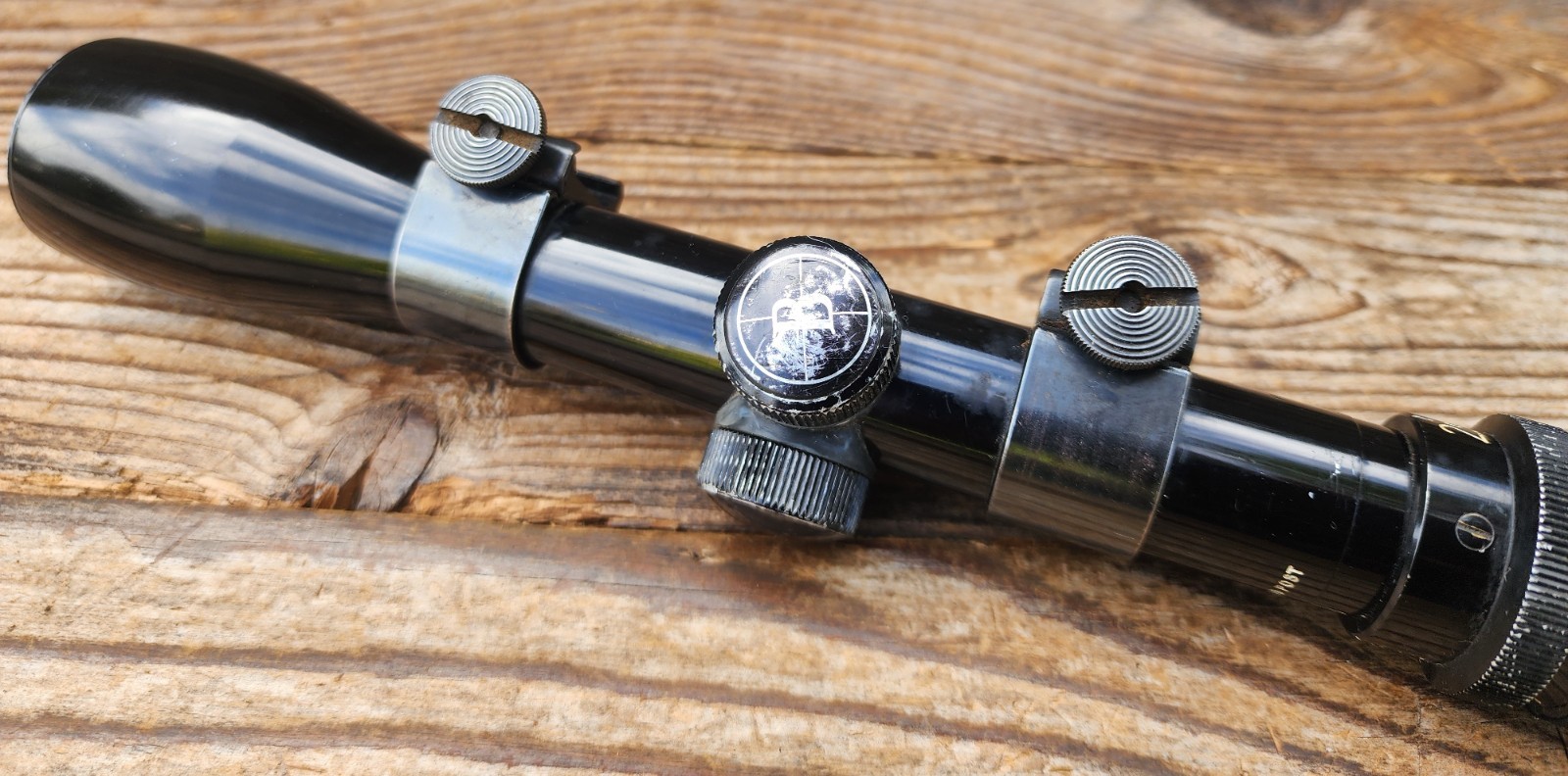 Bushnell Scope Chief IV 2.5X-8X Rifgle Scope w/ Weaver Mounts - Fine Reticle