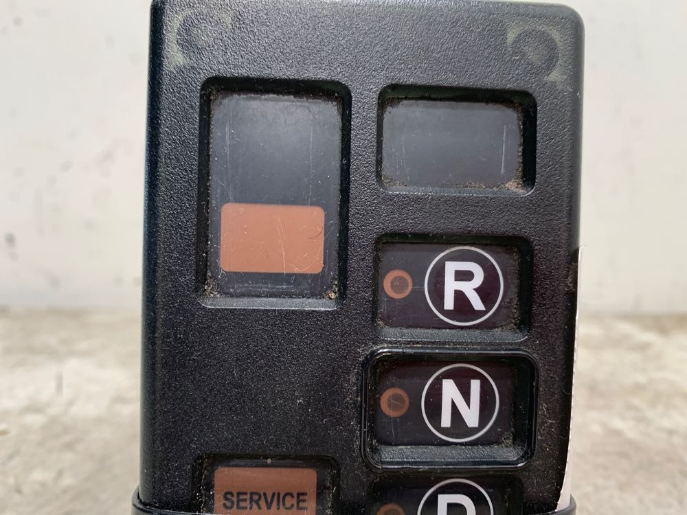 2013 Peterbilt 587 Trans. Electronic Shift Control 4306043 (678-10111)