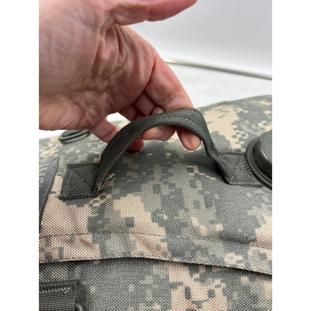 Camelbak Maximum Gear Hydration Pack Digital Camo Tactical Water Bladder