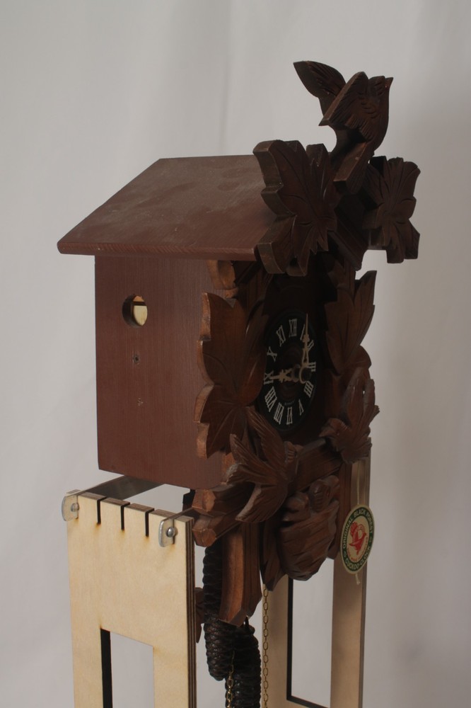 Working Hubert Herr Automaton Feeding Birds Wall Cuckoo Clock.