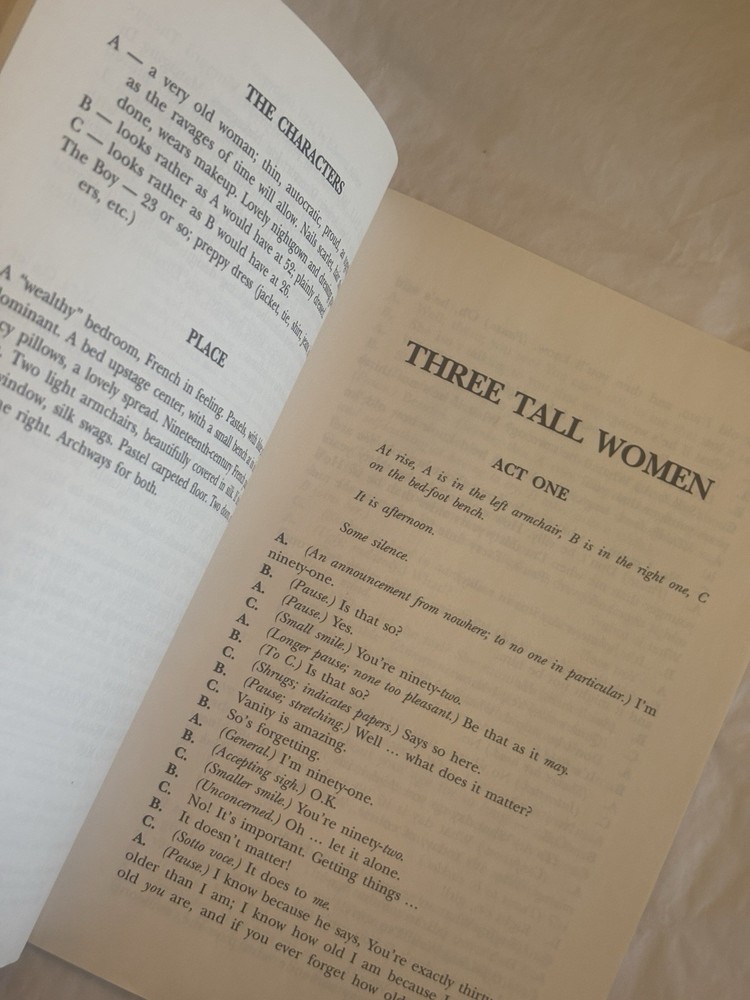THREE TALL WOMEN Edward Albee - Dramatists Acting Edition SCRIPT