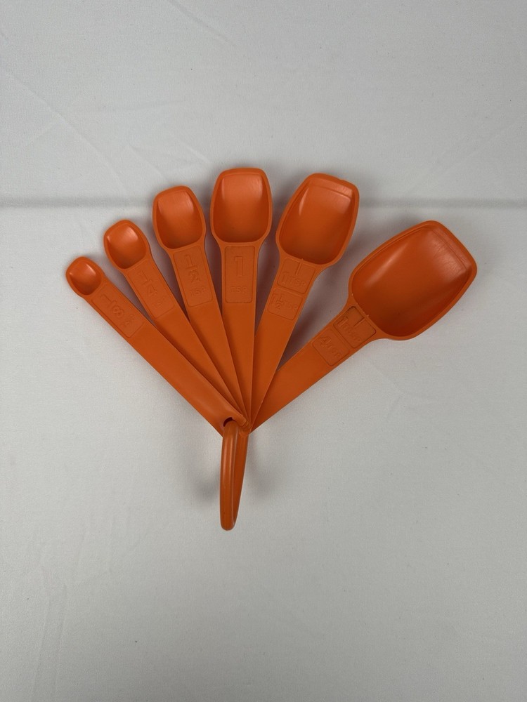 VTG Tupperware Measuring Spoons Orange w/ D-Ring Made in USA!