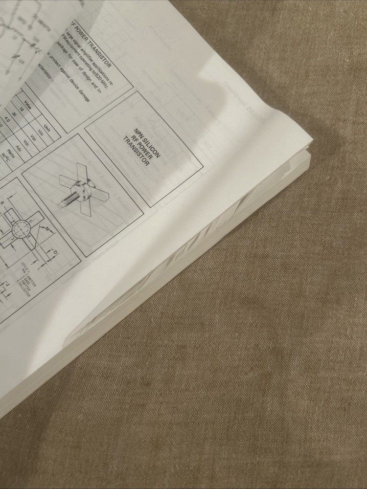 Motorola Data Book Semiconductor Data Library Volume 2 Second Edition 1974