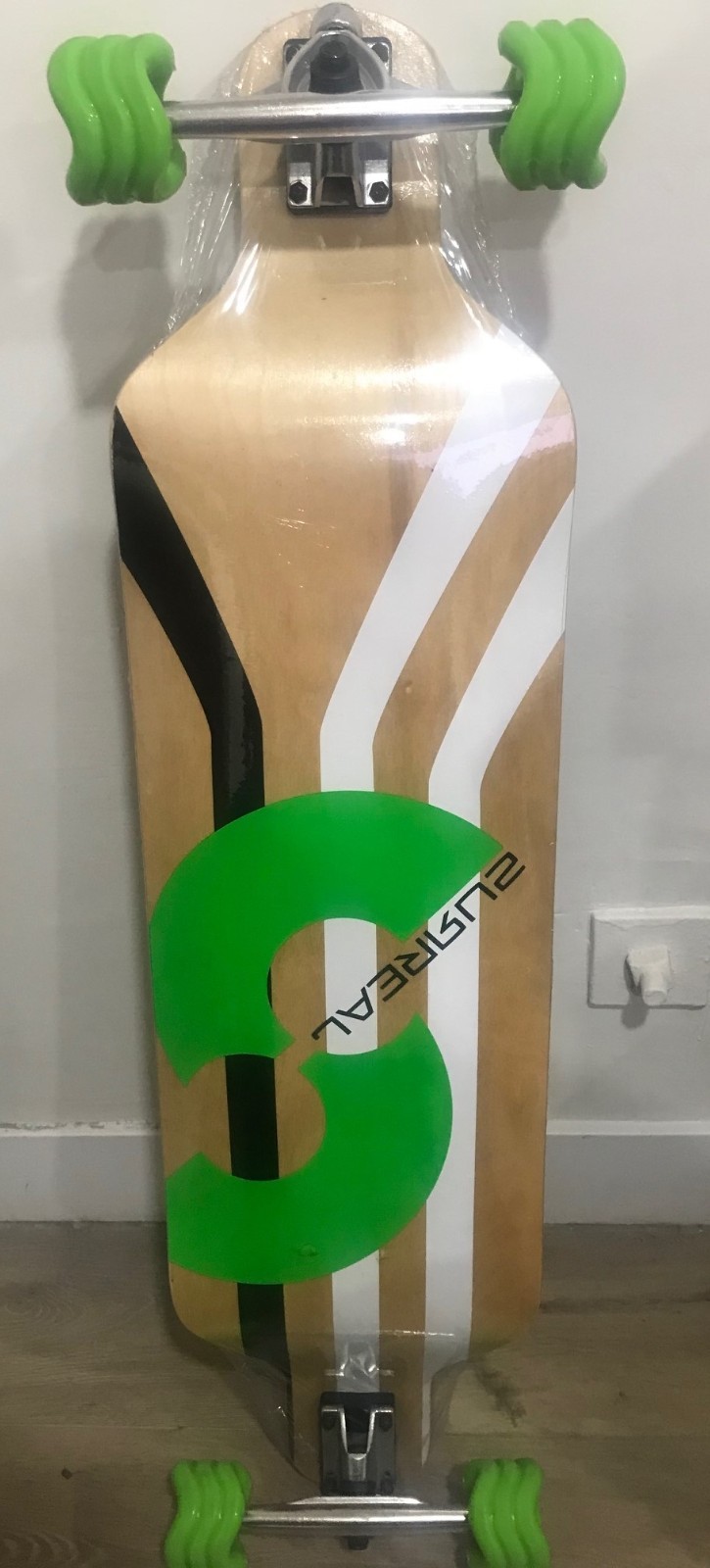 Shark Wheel  Surreal - Skateboard Longboard  / 70MM, 78A Green DNA Shark Wheels