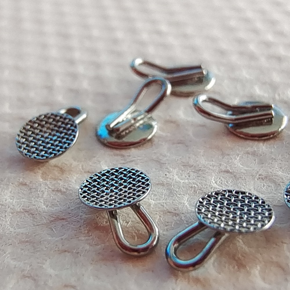 100 Pcs Dental Orthodontic Caplin Hook Traction Hook Diameter Round Bondable