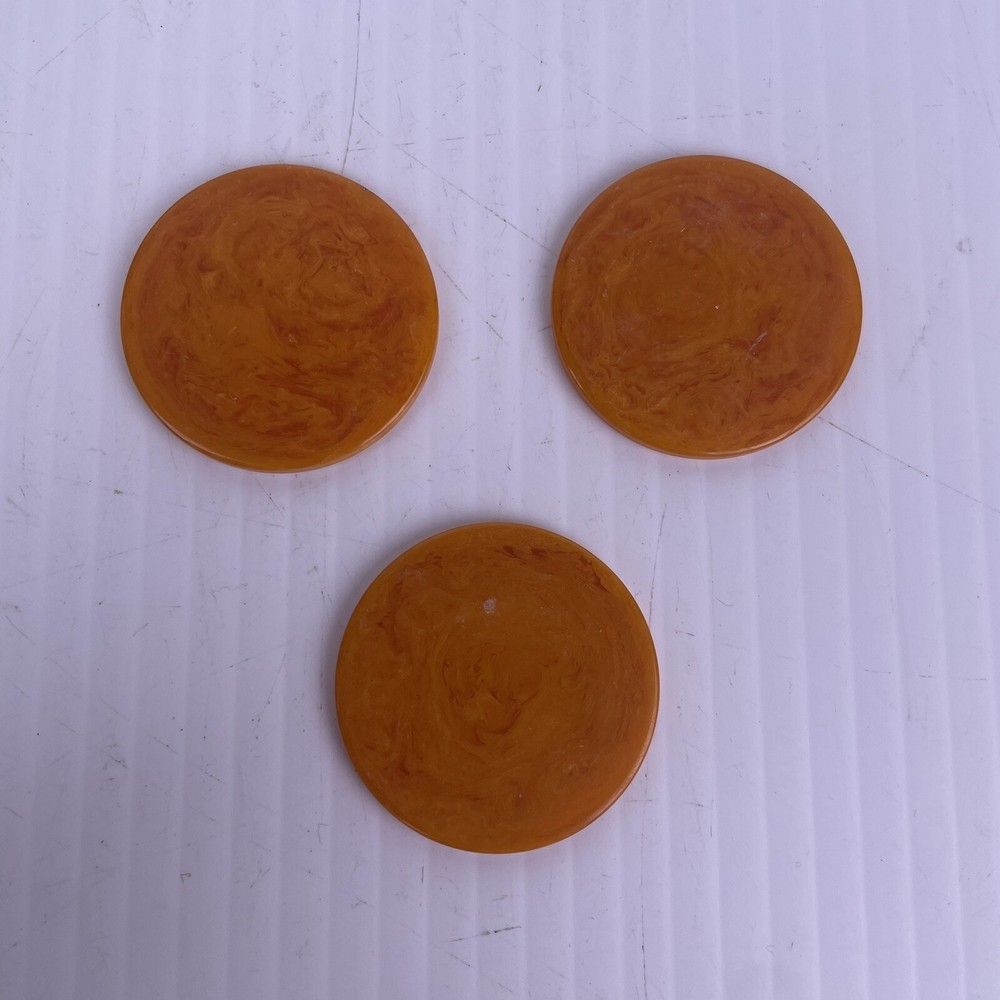 Antique Bakelite Poker Chip Set and Backgammon Dice AA-100