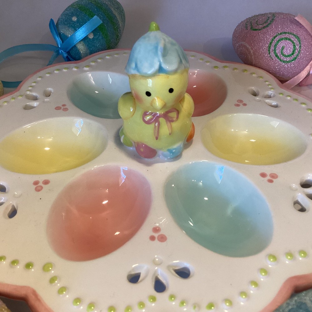 EASTER EGG PLATE WITH CHICK AND 6 EGG ORNAMENTS 8 1/4"