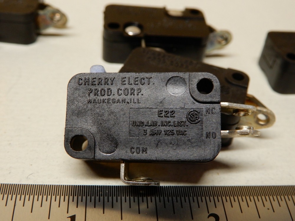 Cherry E22 Microswitches Quantity 20 NOS