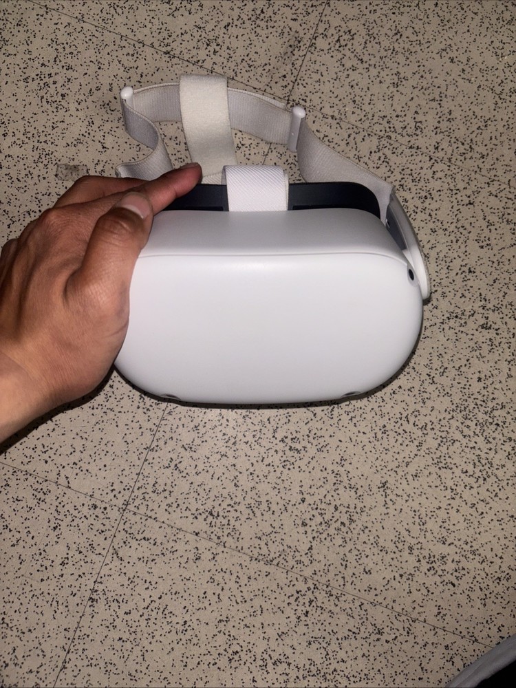 Read!!!! Meta Oculus Quest 2 VR Headset 64GB, White - HEADSET ONLY
