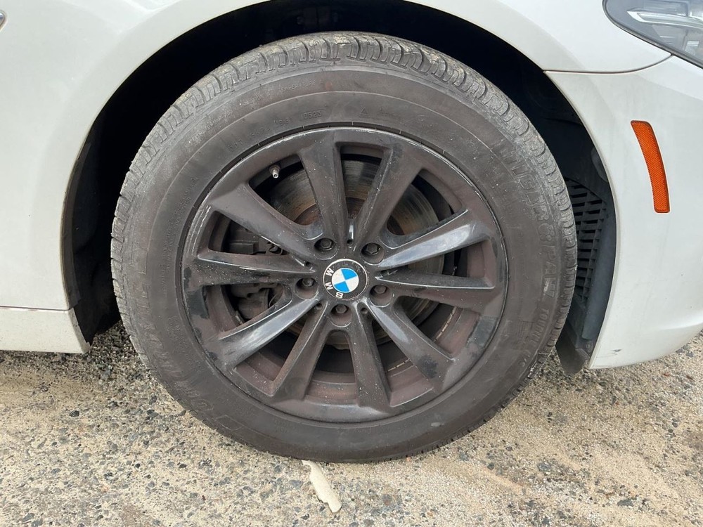 528I 2016 Glove Box 4972146